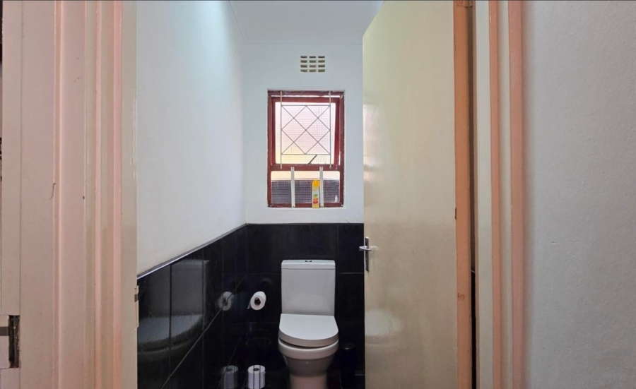 3 Bedroom Property for Sale in Nahoon Valley Park Eastern Cape